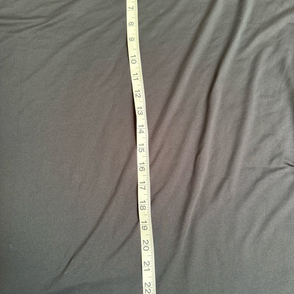 Under Armour Women's Black Loose T-Shirt Plus Size 3X - Picture 4 of 7